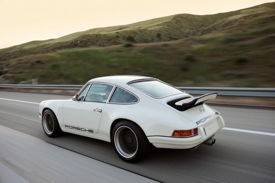  Porsche 911 by Singer 2011 года  (фото 50 из 159)
